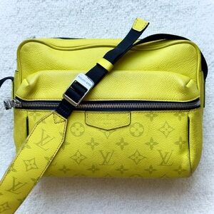Louis Vuitton outdoor messenger bag in neon yellowTaiga monogram canvas.